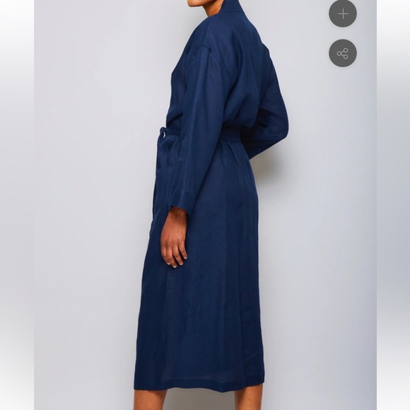 B LONG LINEN ROBE - Picture 2 of 6